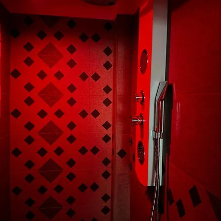 Luxury - La Bomboniera * バーリ